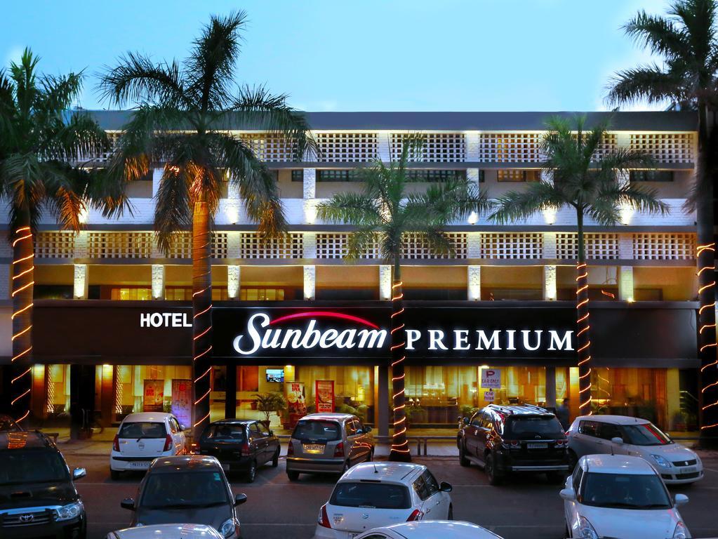 Sunbeam Premium Hotel Zirakpur Exterior foto